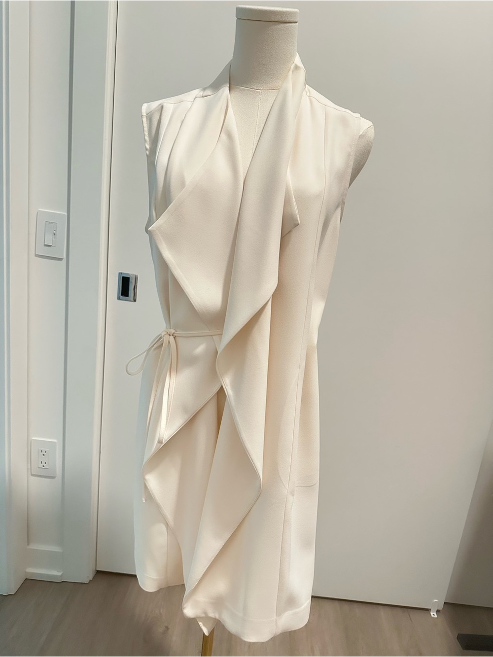 Express Cream Sleeveless Draped Tie-Waist Vest